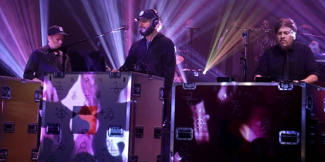 Watch Bon Iver Perform New Song “8 (circle)” on “Fallon”