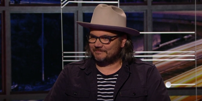 Watch Jeff Tweedy Crack Jokes About “Game of Thrones,” Thom Yorke, More on “@Midnight”