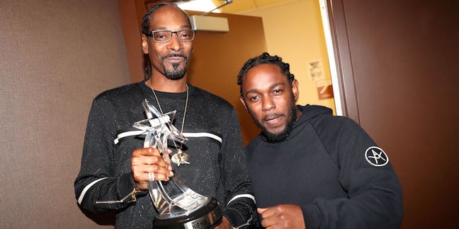 BET Hip-Hop Awards 2016: Watch Kendrick Lamar Present Snoop Dogg With “I Am Hip-Hop” Award
