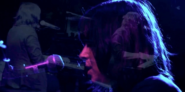 Cat Power Performs "3, 6, 9" and "Fool" on "Carson Daly"