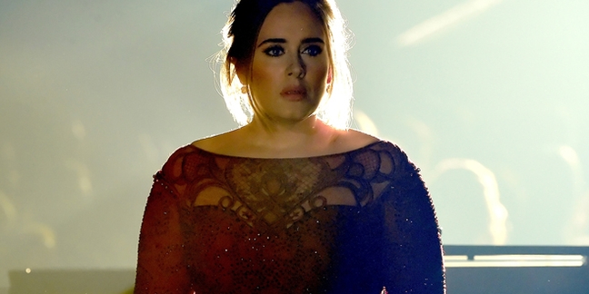 Grammys 2016: Adele Performs "All I Ask," Shouts Out Kendrick Lamar