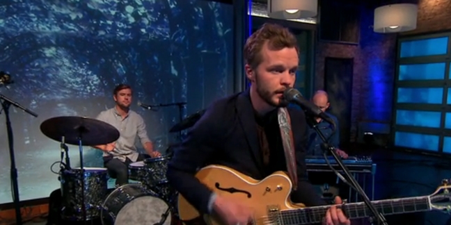 The Tallest Man on Earth Plays "Sagres", "Fields of Our Home", and "Like The Wheel" on "CBS This Morning"