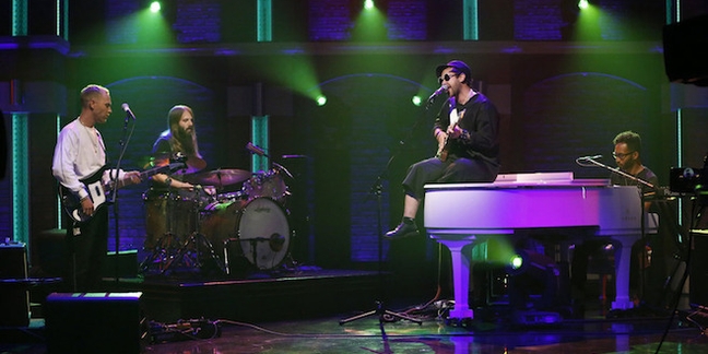 Unknown Mortal Orchestra Perform "Multi-Love" on "Seth Meyers"