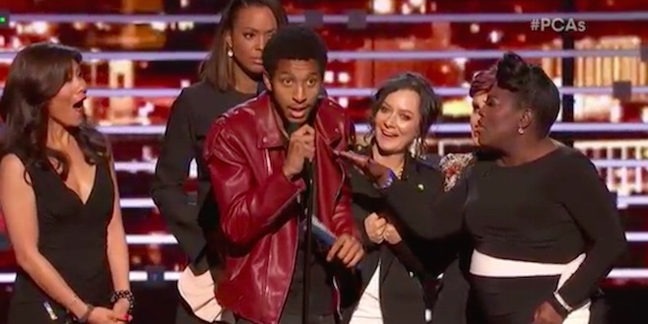 Dude Stage Crashes People's Choice Awards, Shouts Out Kanye West and Kevin Gates