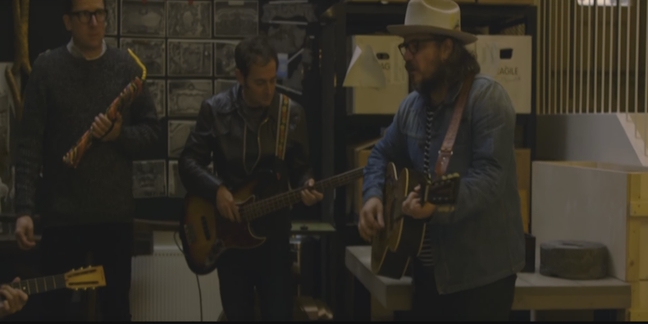 Watch Wilco Perform in a Museum Workshop in New “Take Away Show” 