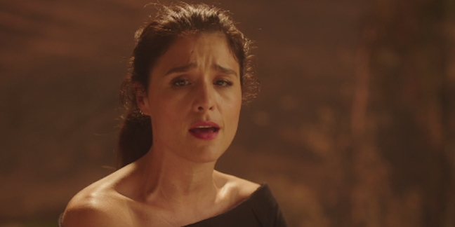 Jessie Ware Shares "Say You Love Me" Video