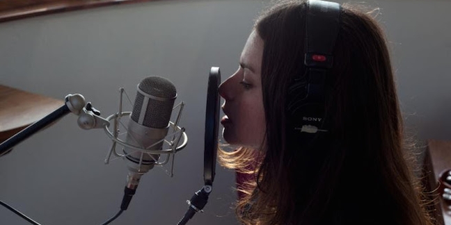 Mazzy Star's Hope Sandoval Shares "Isn't It True" Video: Watch