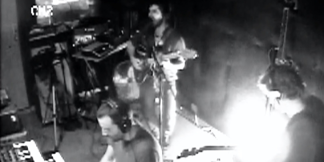 Foals Debut "London Thunder" in CCTV Session