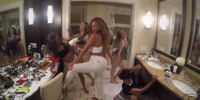 Beyoncé Dances Around The House In New Video for "7/11"