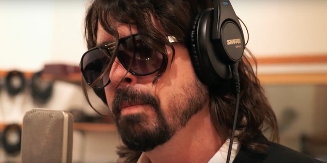 Foo Fighters Mock Breakup Rumors With Hilarious Video (and Nick Lachey)