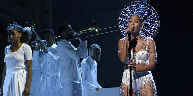 Watch Solange Perform “Cranes in the Sky” and “Don’t Touch My Hair” on “SNL”