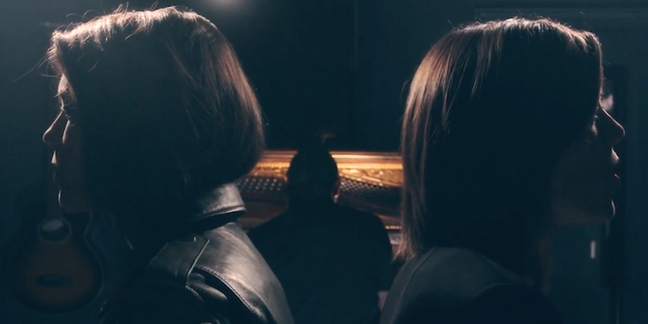 Watch Tegan and Sara Play Acoustic Version of “Boyfriend”