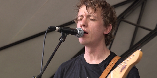 Steve Gunn Performs "Wildwood" and "Tommy's Congo" at Pitchfork's SXSW Party