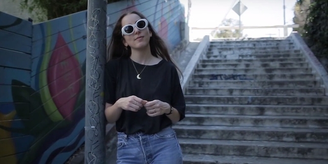 Alana Haim Stars in New Music Video Dedicated to Late Friend Sammi Kane Kraft: Watch