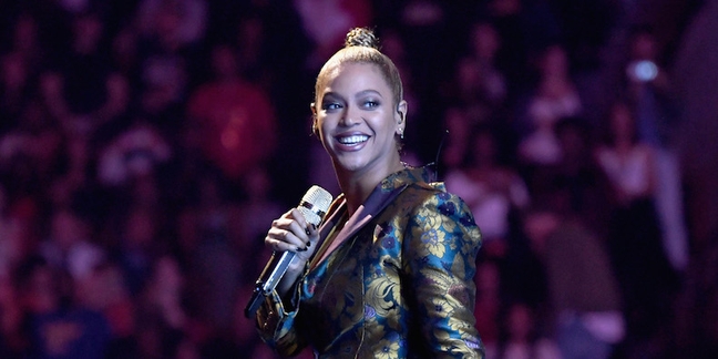 Beyoncé: “LGBTQ Students Need to Know We Support Them”
