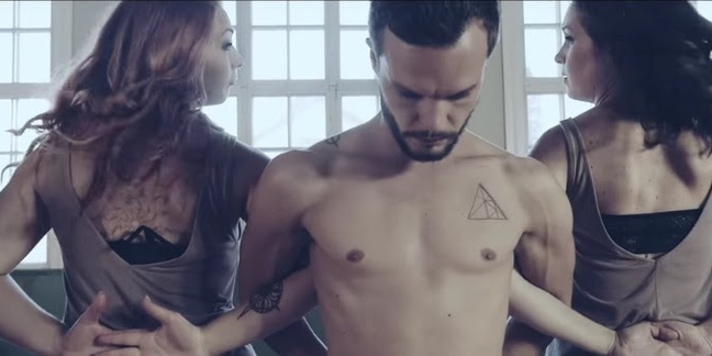 The Tallest Man on Earth Dances Shirtless in His "Darkness of the Dream" Video