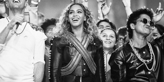 Beyoncé, Mark Ronson, Bruno Mars Join Coldplay for Super Bowl Halftime Show