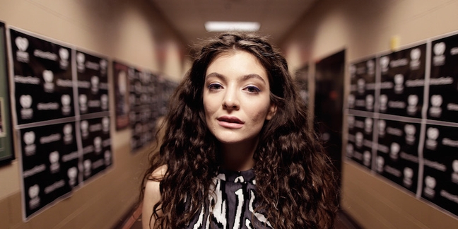 Watch Lorde Cover Robyn, Sing Fleetwood Mac With Carly Rae Jepsen, Chvrches, More