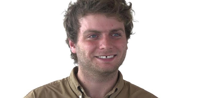 Mac DeMarco Evaluates Threesomes, Yelp, Wasabi, More for Pitchfork.tv's "Over/Under"
