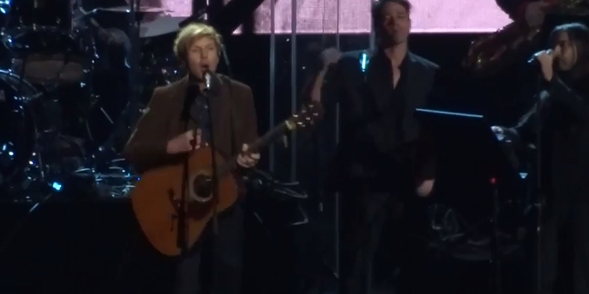 Beck and Karen O Cover Lou Reed at Rock and Roll Hall of Fame Induction Ceremony