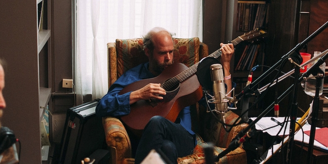 Bonnie “Prince” Billy Covers Merle Haggard on New Album, Shares 360° VR “Mama Tried” Video: Watch 