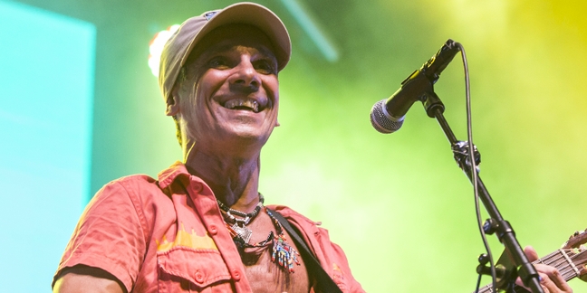 Manu Chao Returns After a Decade With Three New Songs: Listen