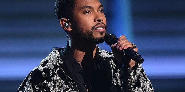 Grammys 2016: Miguel Sings Michael Jackson's "She's Out of My Life"