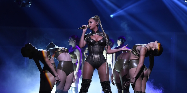 Beyoncé Sustains Ear Injury During Tidal Concert