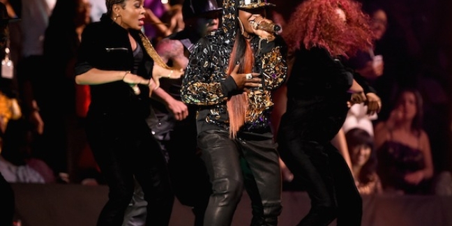 Missy Elliott, Lil' Kim, and Da Brat Do “Not Tonight” on The Soul Train Awards