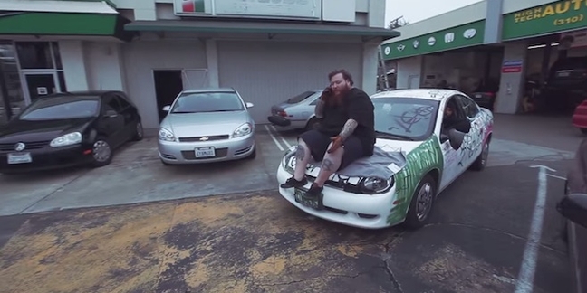 Action Bronson, Gangrene (The Alchemist + Oh No) Destroy a Car in "Driving Gloves" Video