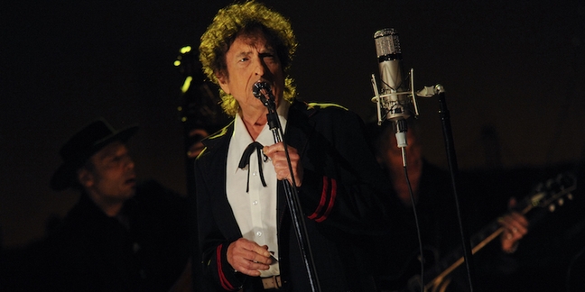 Bob Dylan Pens Rare Essay, Offers Virtual Tour of Painting Exhibition