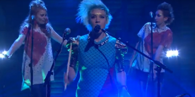 tUnE-yArDs Perform "Water Fountain" on "Conan", Launch Water Charity