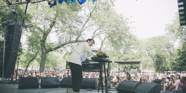 Mas Ysa Performs “Running”, “Shame”, and “Years” at Pitchfork Music Festival
