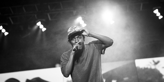 Kendrick Lamar Performs "King Kunta", "The Blacker the Berry", "Hood Politics" for First Time