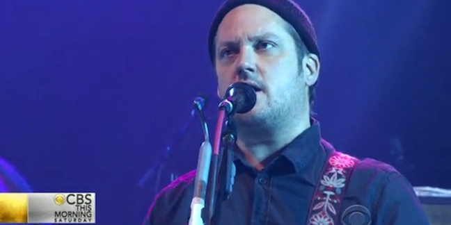 Modest Mouse Perform, Isaac Brock Chats on "CBS This Morning: Saturday"