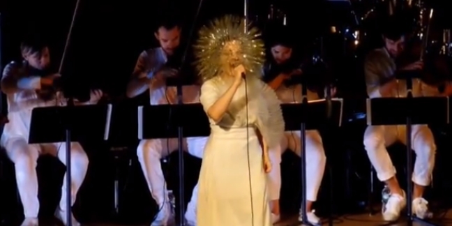 Björk and Arca Play "Stonemilker" Live at Carnegie Hall