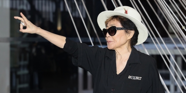 Yoko Ono Installs Imagine Peace in Dallas in Response to Police Shootings