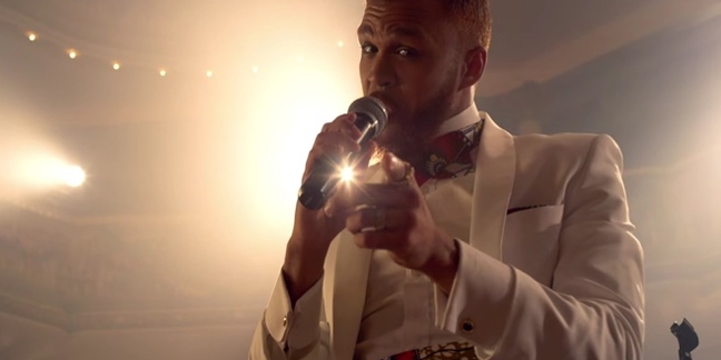 Jidenna Hosts a Dance Party in "Knickers" Video