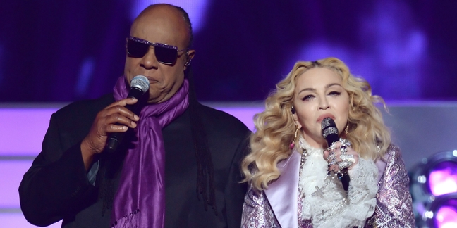 Billboard Music Awards 2016: Watch Madonna and Stevie Wonder Pay Tribute to Prince