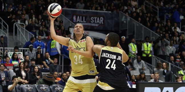 Arcade Fire, Vampire Weekend, the Strokes to Play Charity Basketball Game 