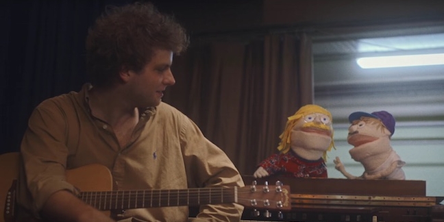 Mac DeMarco and Tonstartssbandht Puppets Sing "Seriously" With Children in New Video