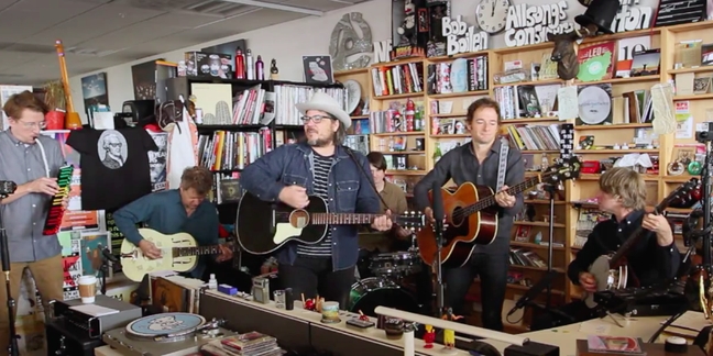 Wilco Perform Old Favorites on NPR Music's "Tiny Desk Concert" Series