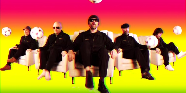 Super Furry Animals Share Video for New Song "Bing Bong": Watch