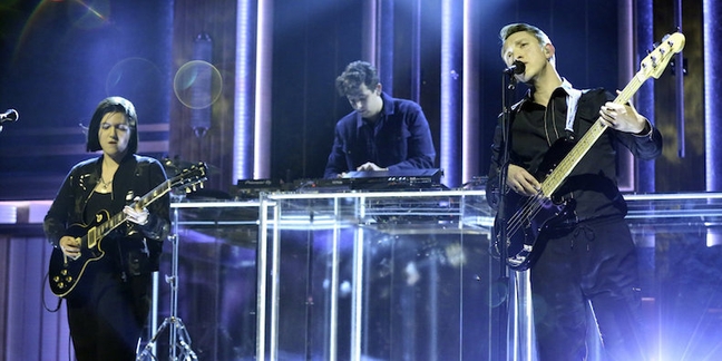 Watch the xx Perform “Lips” and “Say Something Loving” on “Fallon”