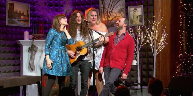 Watch Kurt Vile Sing Christmas Version of “Wakin on a Pretty Day” on IFC Holiday Special