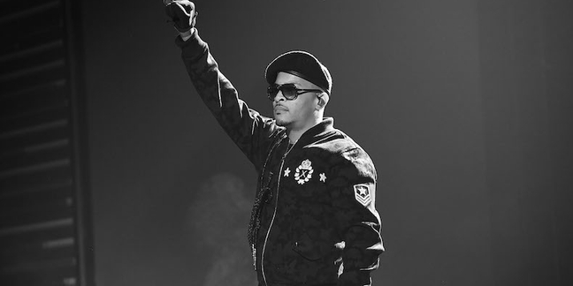 BET Hip-Hop Awards 2016: T.I. Performs “We Will Not” Surrounded by “Black Lives Matter” Signs: Watch