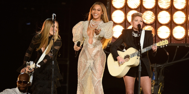 Watch Beyoncé and Dixie Chicks Perform “Daddy Lessons” at 2016 CMA Awards